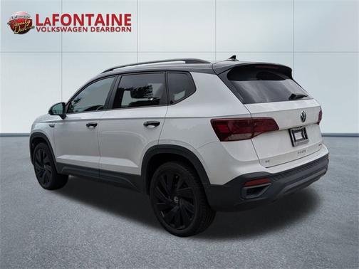 2024 Volkswagen Taos 1.5T SE Black