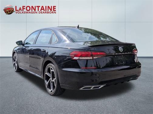 2021 Volkswagen Passat 2.0T R-Line