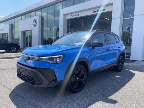 2025 Volkswagen Taos 1.5T SE Black