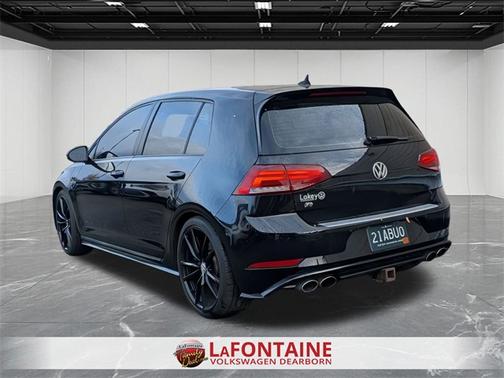 2019 Volkswagen Golf R 2.0T w/DCC & Navigation