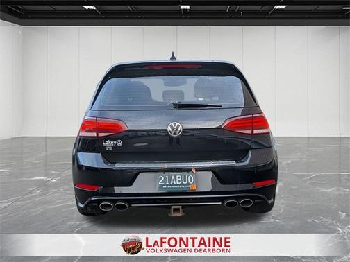 2019 Volkswagen Golf R 2.0T w/DCC & Navigation