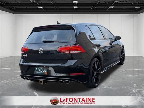 2019 Volkswagen Golf R 2.0T w/DCC & Navigation