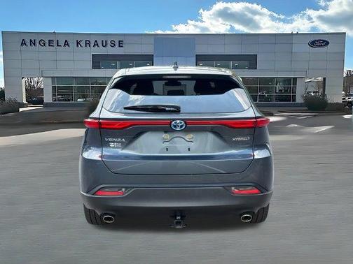 Coastal Gray 2022 Toyota Venza LE