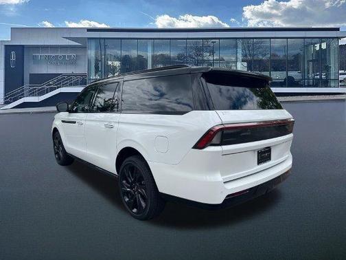 Pristine White 2027 Lincoln Navigator Black Label