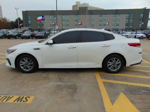 2020 Kia Optima LX
