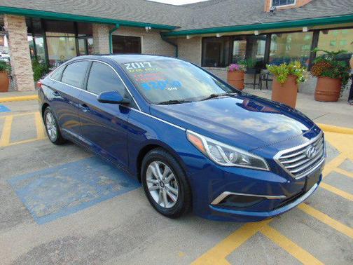 2017 Hyundai SONATA SE