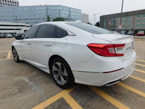 Platinum White Pearl 2018 Honda Accord EX 1.5T CVT