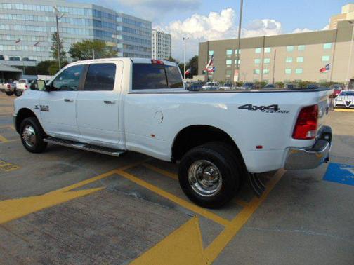 2018 RAM 3500 SLT Crew Cab 4x4 8' Box