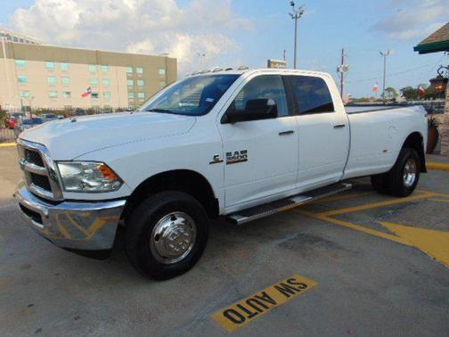 2018 RAM 3500 SLT Crew Cab 4x4 8' Box