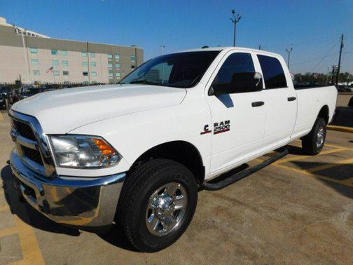 2018 RAM 2500 Tradesman Crew Cab 4x4 8' Box