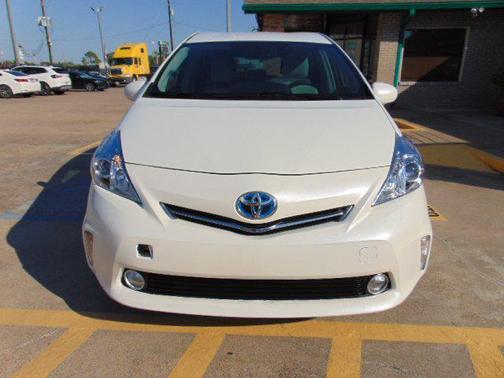 2013 Toyota Prius v Three