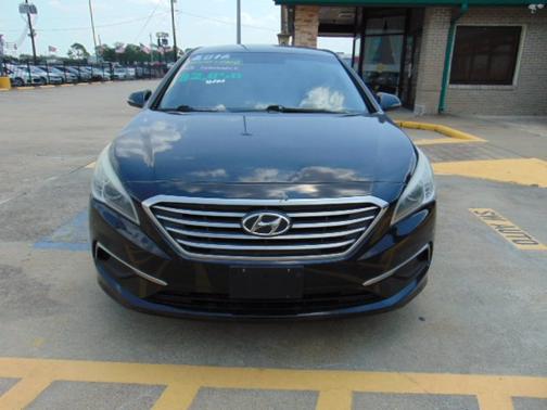 2016 Hyundai SONATA 4dr Sdn 2.4L SE