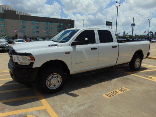 2022 RAM 2500 Tradesman Crew Cab 4x4 8' Box