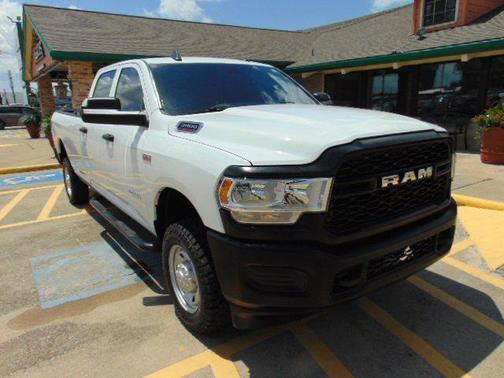 2022 RAM 2500 Tradesman Crew Cab 4x4 8' Box