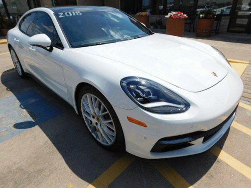 2018 Porsche Panamera Turbo