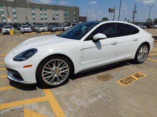 2018 Porsche Panamera Turbo