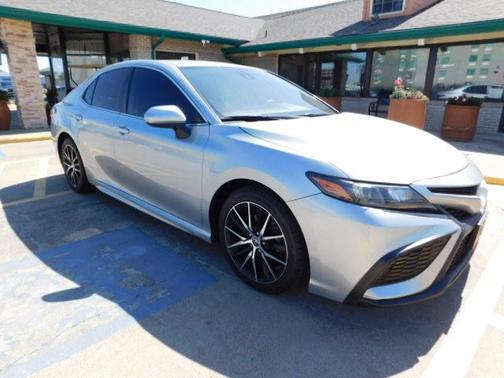 Celestial Silver Metallic 2021 Toyota Camry SE Auto (Natl)