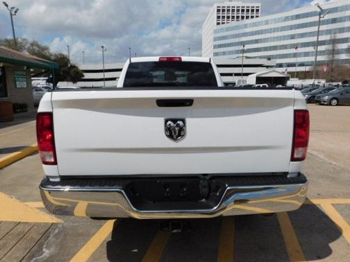 2018 RAM 2500 Tradesman 4x2 Crew Cab 8' Box