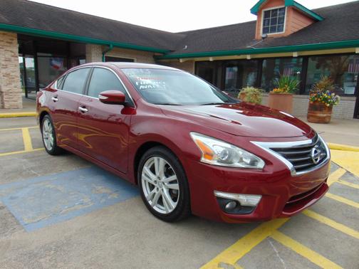 2013 Nissan Altima 3.5 SV for sale in HOUSTON, TX - image 1