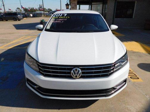 2017 Volkswagen Passat 1.8T S