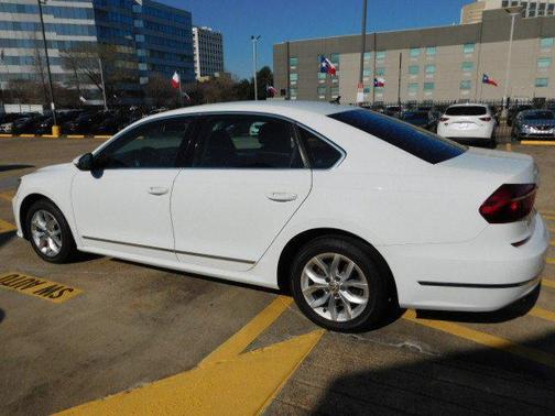 2017 Volkswagen Passat 1.8T S
