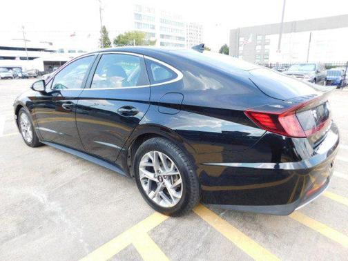 2021 Hyundai SONATA SE