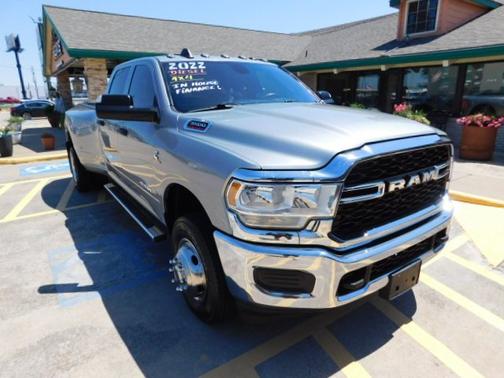 Billet Silver Metallic Clearcoat 2022 RAM 3500 Tradesman 4x4 Crew Cab 8' Box