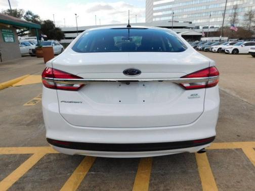 2018 Ford Fusion SE FWD