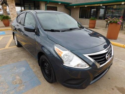 2017 Nissan Versa S Manual