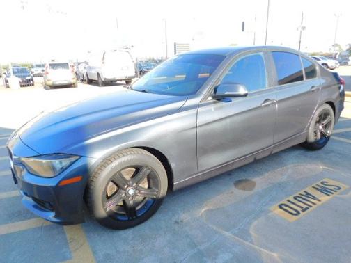 2014 BMW 320 4dr Sdn 320i RWD