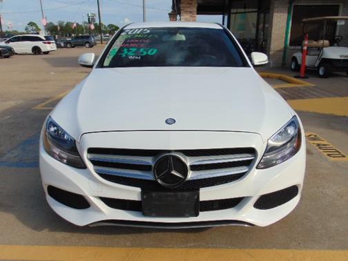 2015 Mercedes-Benz C-Class 4dr Sdn C 300 Luxury 4MATIC