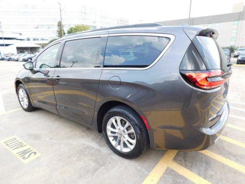 2021 Chrysler Pacifica Touring AWD