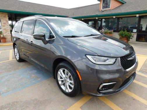 2021 Chrysler Pacifica Touring AWD