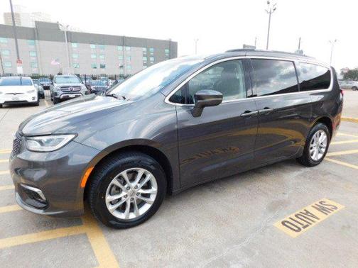 2021 Chrysler Pacifica Touring AWD