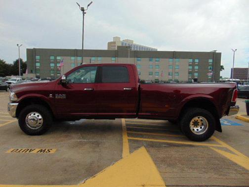 2017 RAM 3500 Laramie Crew Cab 4x4 8' Box