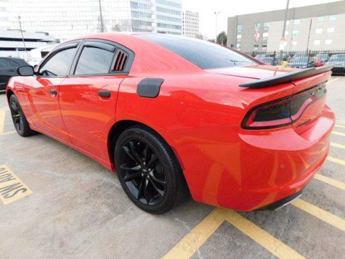 2017 Dodge Charger SE