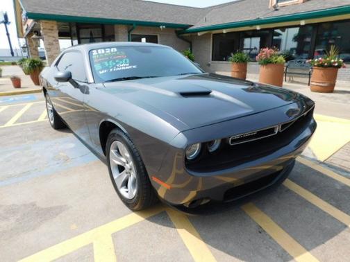 Granite Pearlcoat 2020 Dodge Challenger SXT RWD