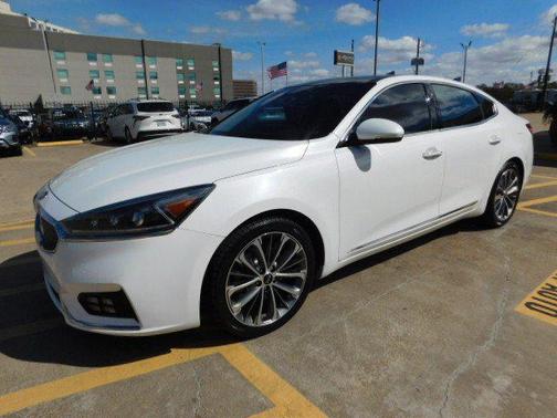 2019 Kia Cadenza Technology