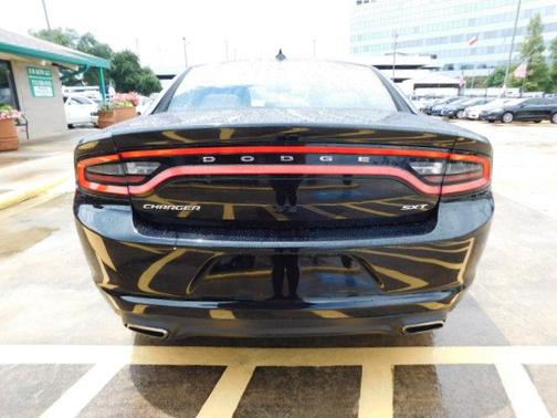 Pitch Black Clearcoat 2016 Dodge Charger 4dr Sdn SXT RWD