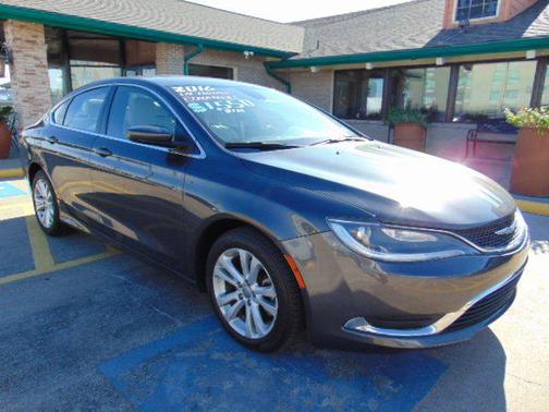 2016 Chrysler 200 Limited