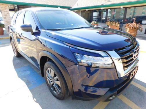 2022 Nissan Pathfinder S 2WD