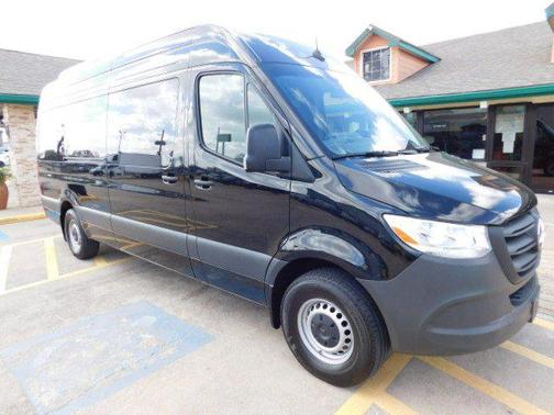 2025 Mercedes-Benz Sprinter 2500 High Roof