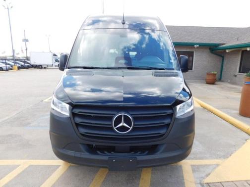 2025 Mercedes-Benz Sprinter 2500 2500 High Roof I4 Diesel 170" RWD