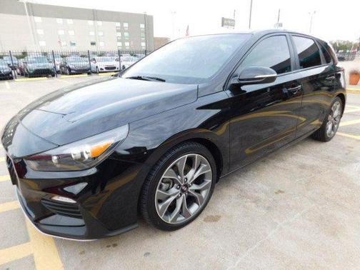 2019 Hyundai Elantra GT Base