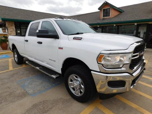 2019 RAM 2500 Tradesman 4x4 Crew Cab 8' Box