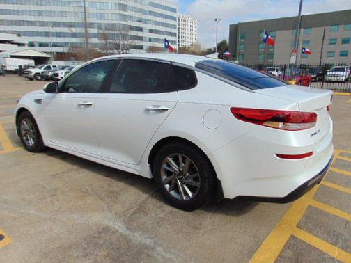 2020 Kia Optima LX