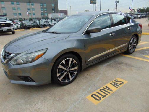 2016 Nissan Altima 2.5 SR