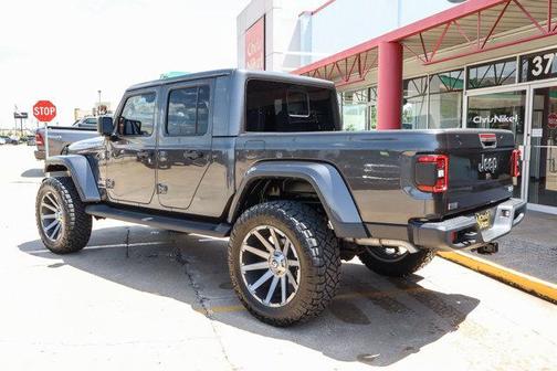 2023 Jeep Gladiator Overland