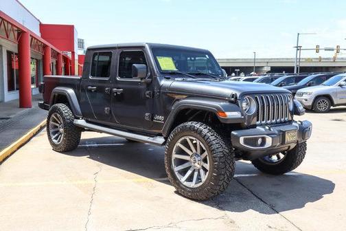2023 Jeep Gladiator Overland