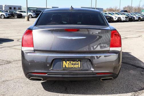 2017 Chrysler 300C Base